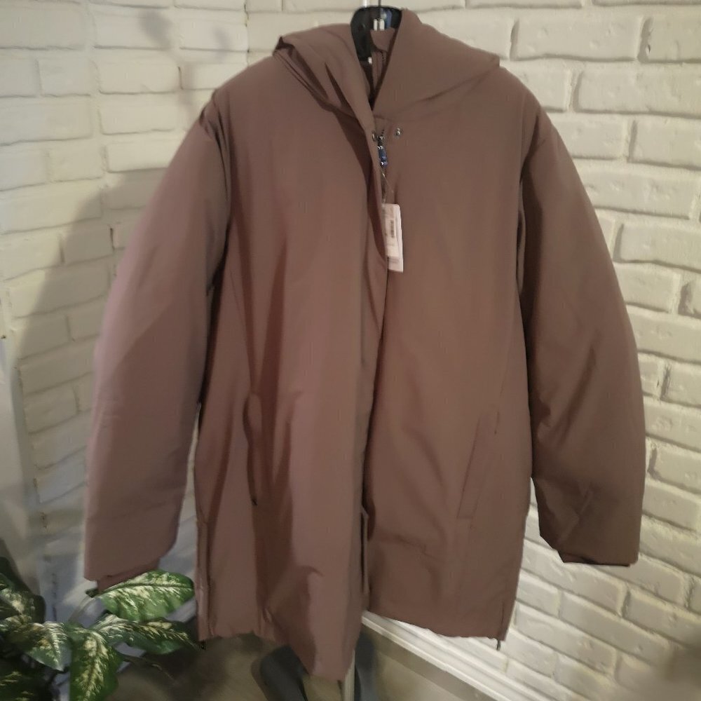 Reitmans NWT Ladies Peppercorn Hooded Zipper & Snap Closure Winter Coat